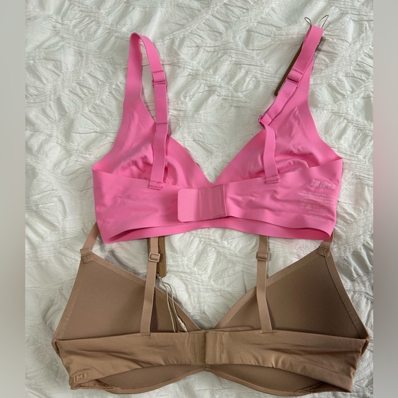 SKIMS XS and 32B bras - Picture 2 of 5